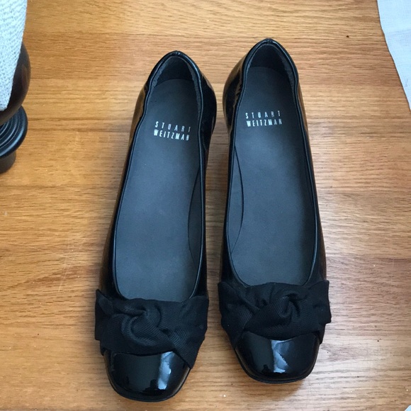 Stuart Weitzman Shoes - Stuart Weizmann black patent leather shoes